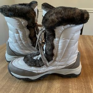 THE NORTH FACE Ivory Goose Down Lace Up Boots